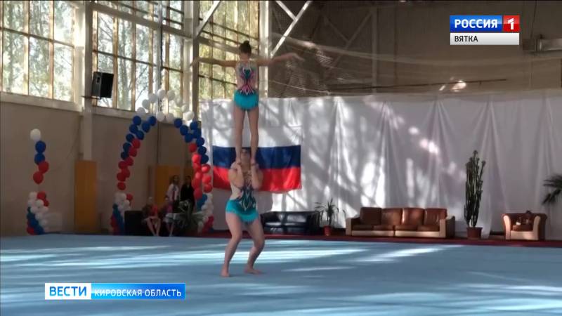 Кировское акробаты на Чемпионате страны вошли в тройку лидеров