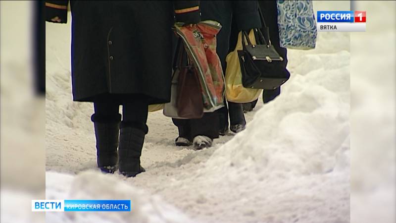 Зимой на тротуарах Кирова увеличат количество дворников
