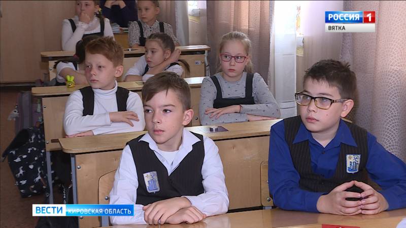 В кировских школах прошли мероприятия к Дню памяти жертв ДТП