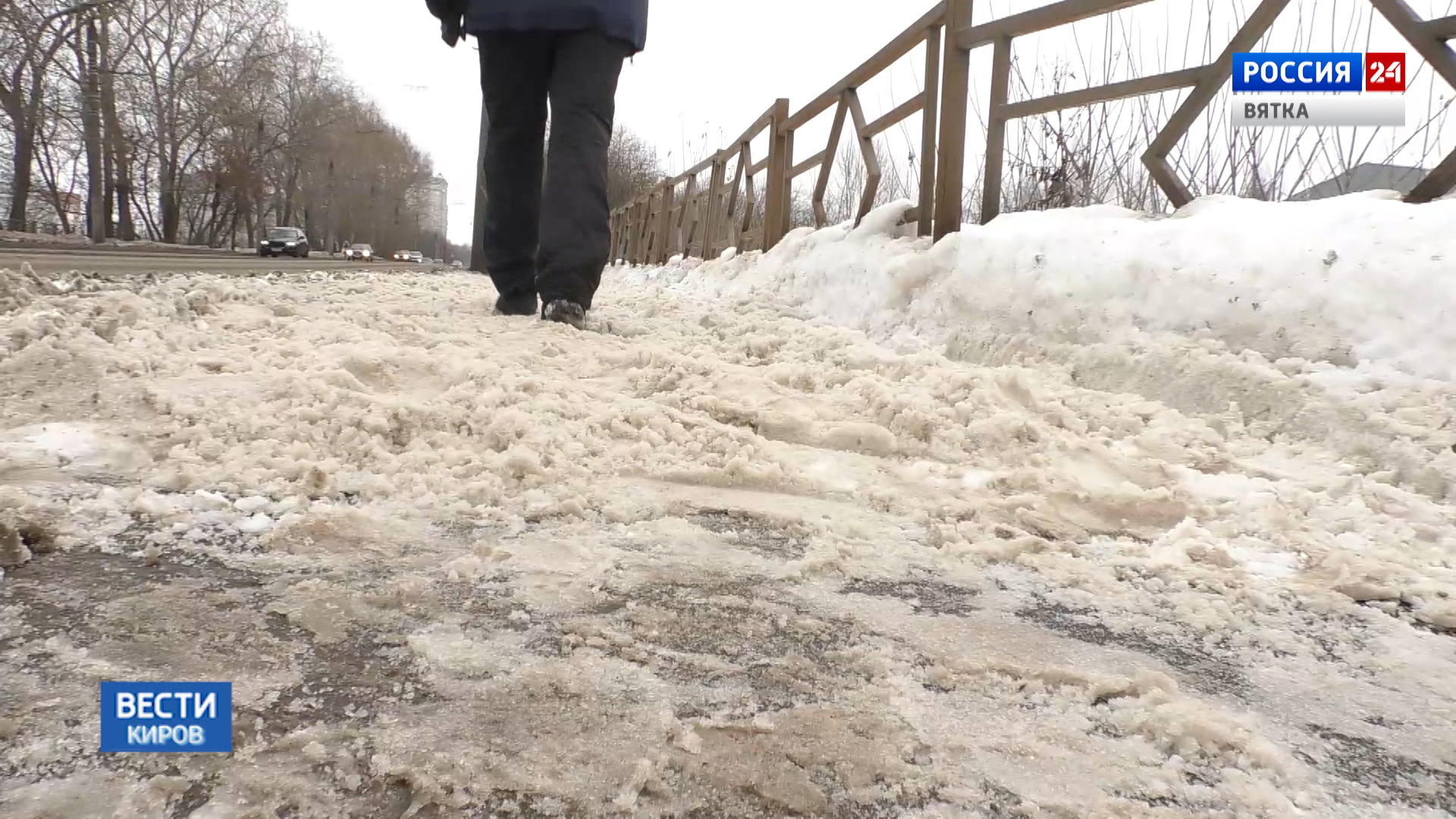 Уборка улиц Кирова от снега вызвала у властей много нареканий