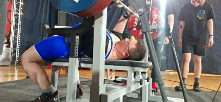 Кировчанин выиграл юниорское первенство России по пауэрлифтингу