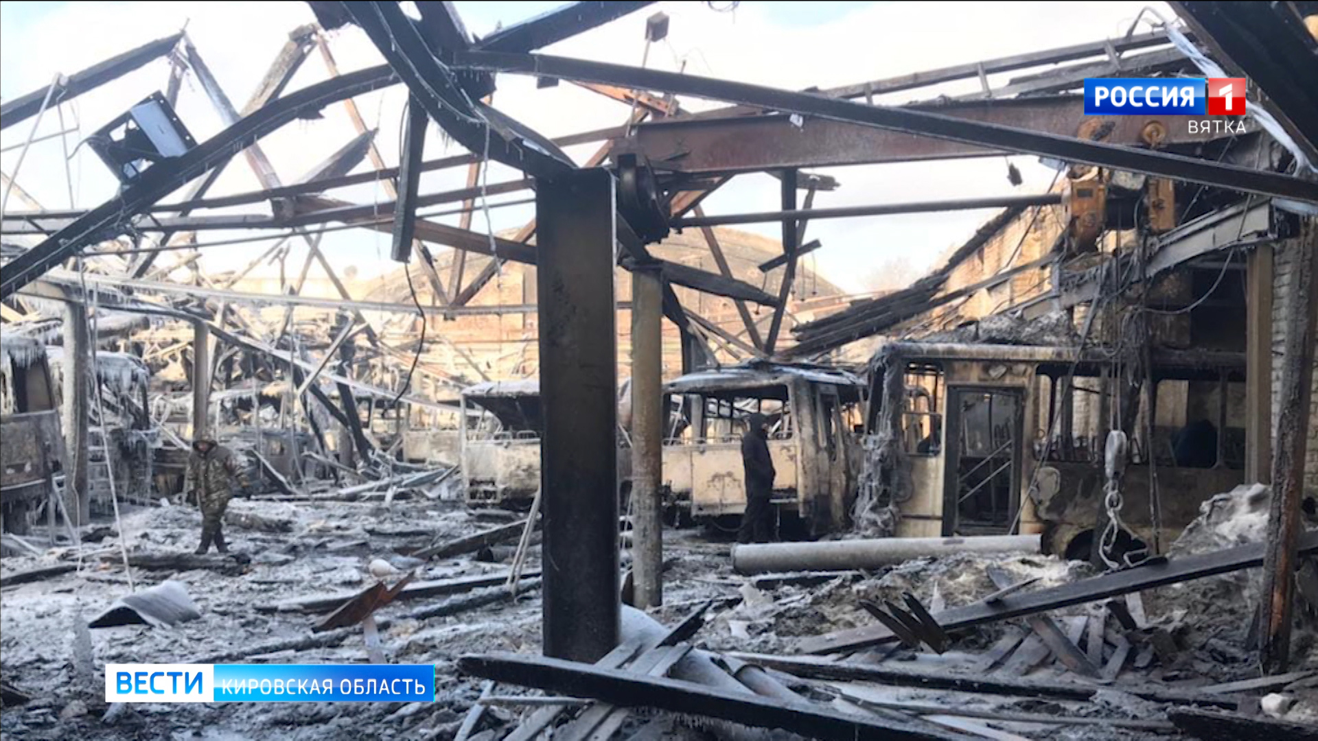 В Омутнинске причиной пожара в гараже с автобусами стала электропроводка