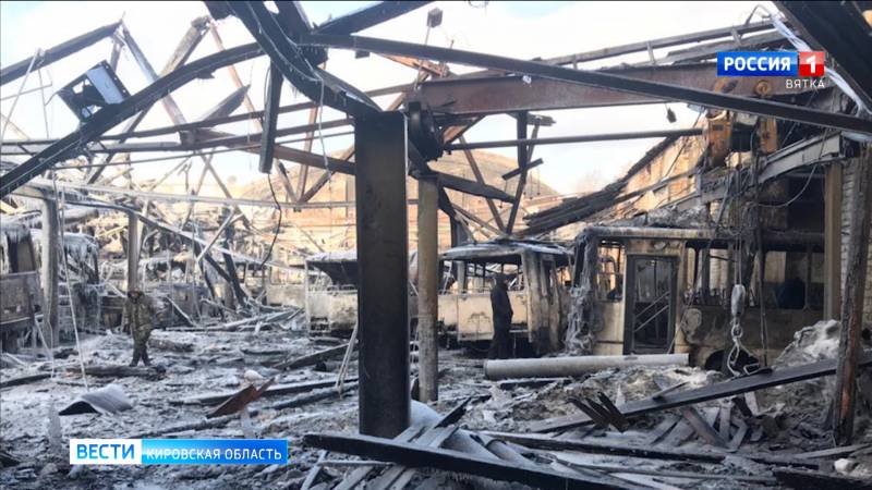 В Омутнинске причиной пожара в гараже с автобусами стала электропроводка