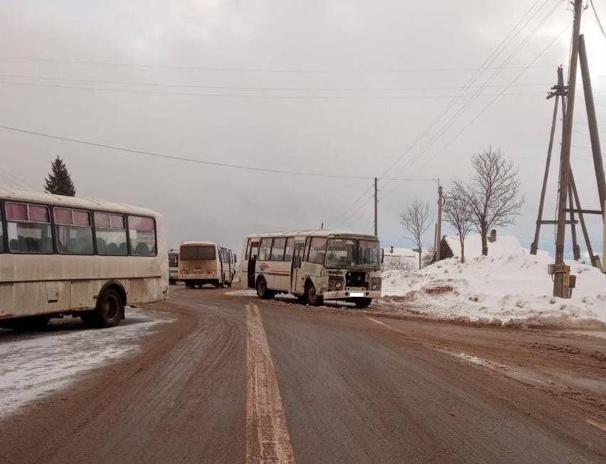 В Кировской области в столкновении двух автобусов пострадали пассажиры
