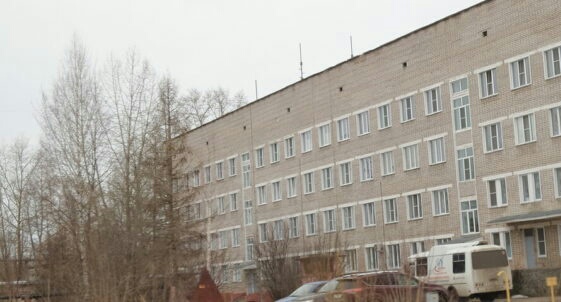 В Кирове женщина выпала из окна поликлиники