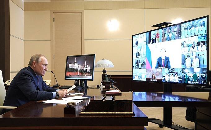 Путин намерен вакцинироваться от коронавируса 23 марта