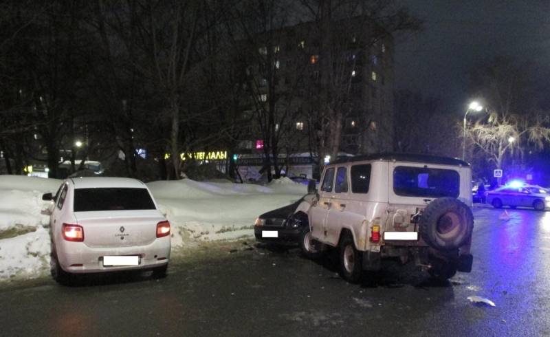 В Кирове в тройном ДТП пострадали два человека