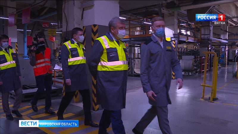 Игорь Васильев посетил промплощадку завода «Киров Тайр»