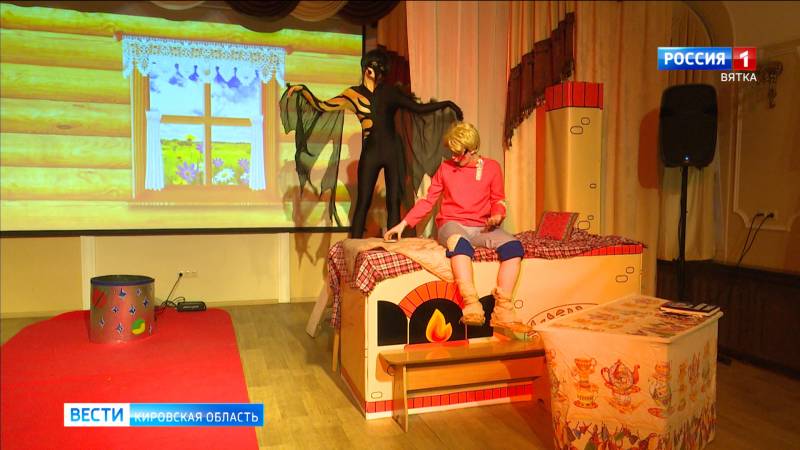 В детской филармонии показали спектакль «Как Иванушка в космос полетел»