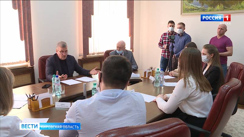 Игорь Васильев встретился со студентами-медиками