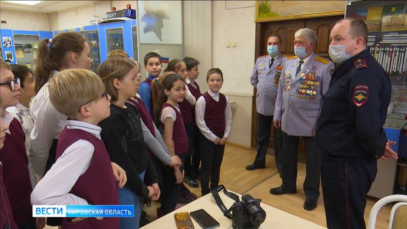 Кировская областная организация ветеранов внутренних дел и внутренних войск отметила 30-летие