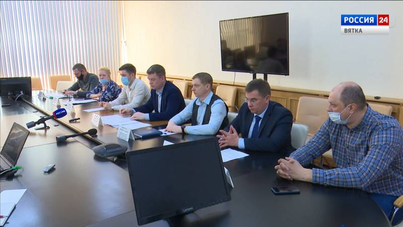 В Кирове готовят документацию на ремонт улицы Стахановской