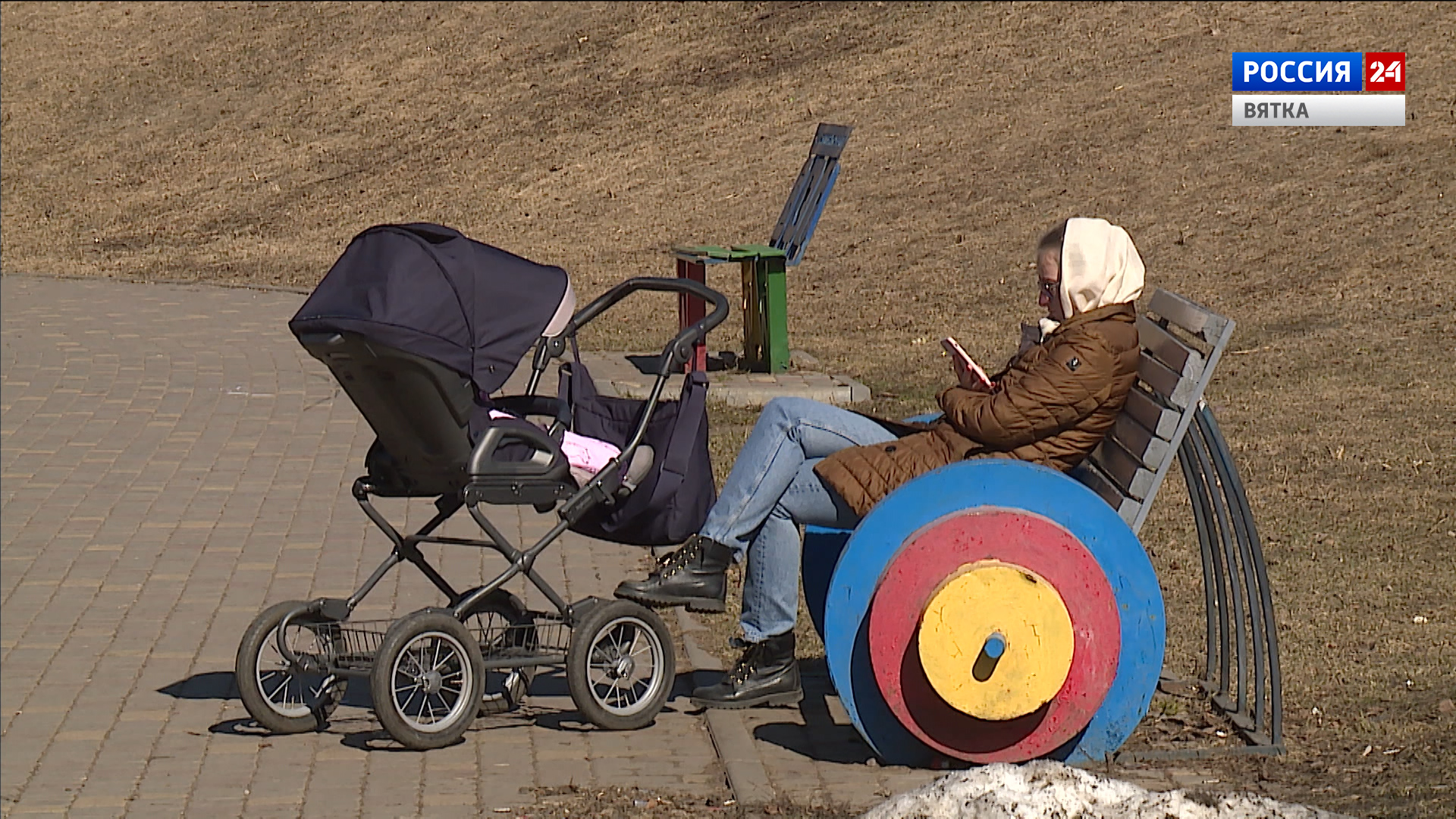 В Кирове начали обрабатывать парки от клещей