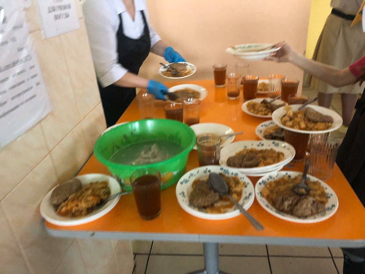 В кировской школе № 59 родители нашли сырые котлеты и другие серьезные нарушения