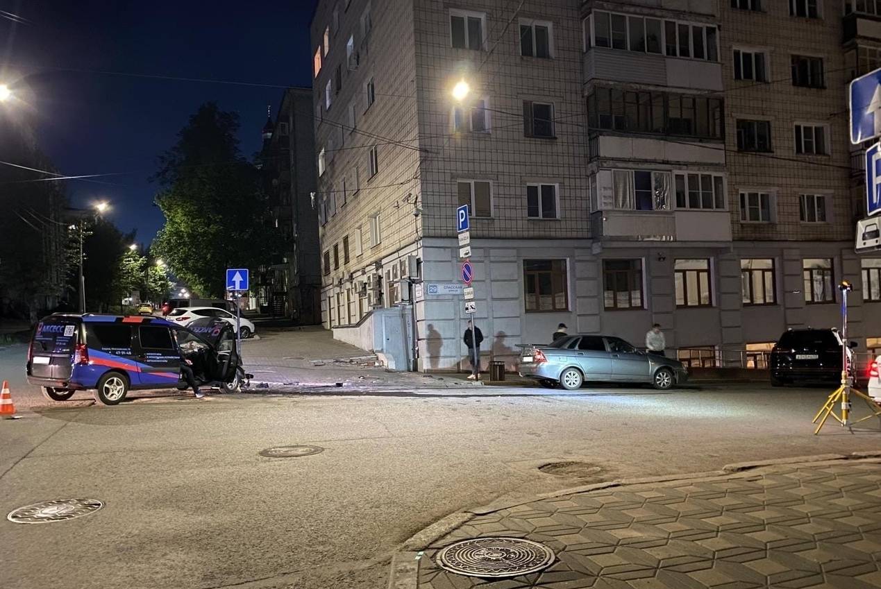В Кирове в ДТП пострадала пассажир «Лады Ларгус»
