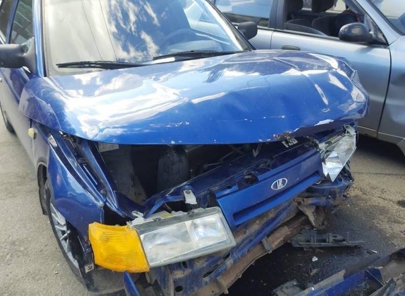 В Кирове водитель ВАЗа налетел на «Шевроле Ланос», пострадала девушка