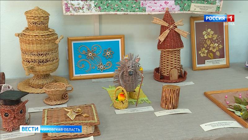 В Музее народного образования открылась выставка учителей труда