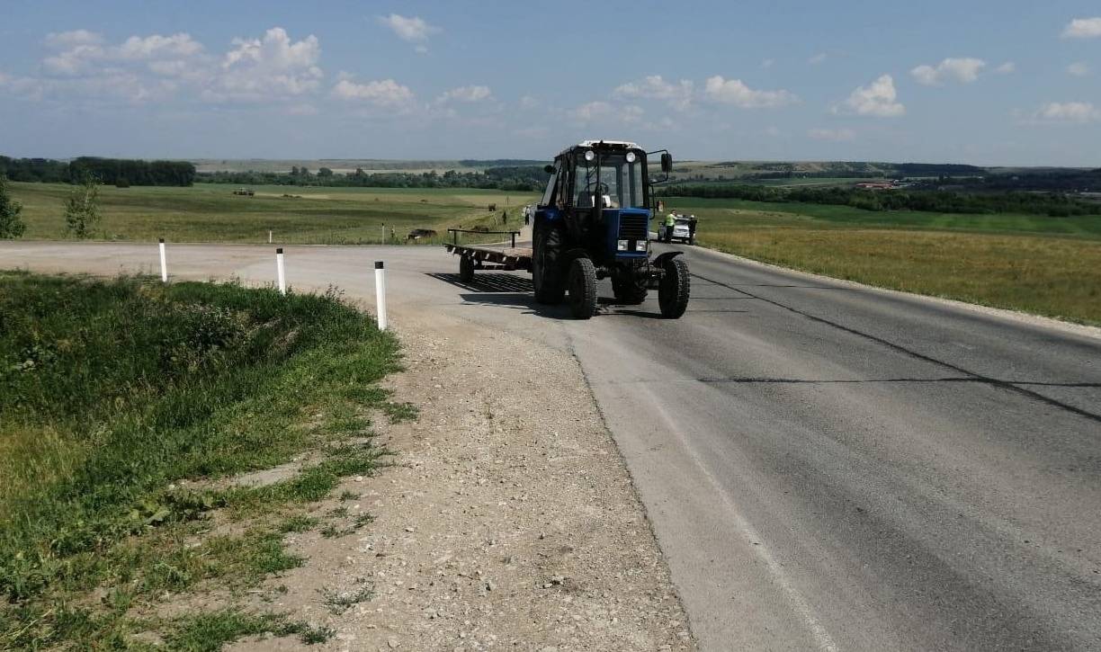 В Малмыжском районе при столкновении трактора с иномаркой пострадали люди