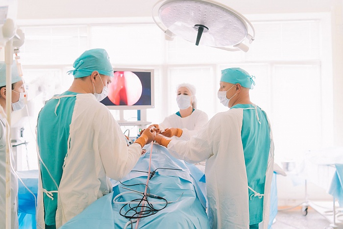 В Кировской области пациентке удалили опухоль гипофиза без единого разреза