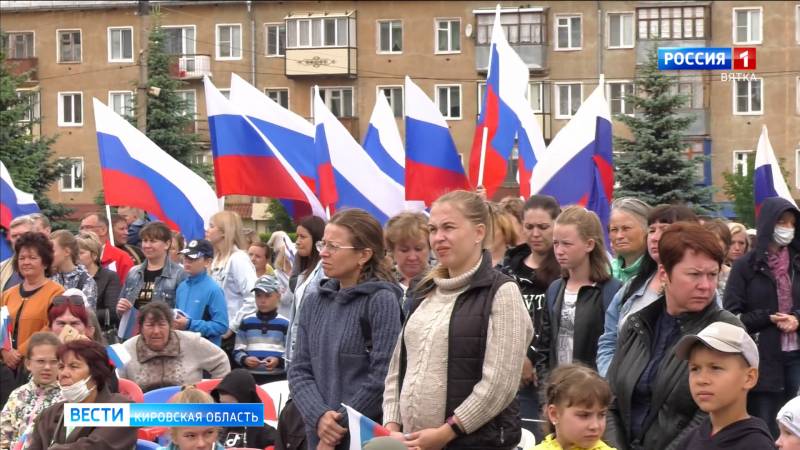 В Вятских Полянах стартовал сбор подписей за присуждение почетного звания «Город трудовой доблести»