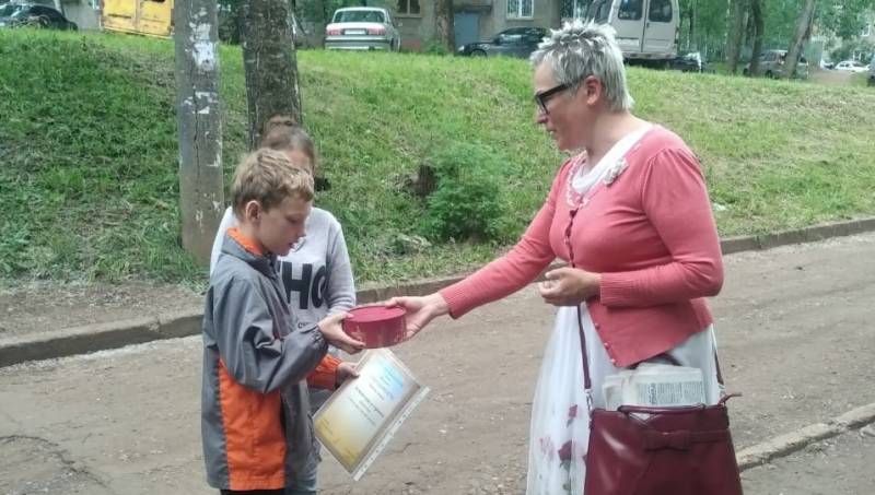 В Кирове 10-летний мальчик спас девочку из ямы с кипятком