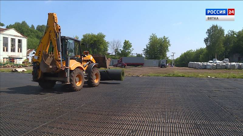 Футбольное поле на стадионе «Трудовые резервы» планируют заменить в течение лета