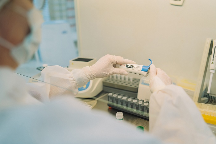 Михаил Мишустин поручил проверить цены на ПЦР-тесты в частных лабораториях