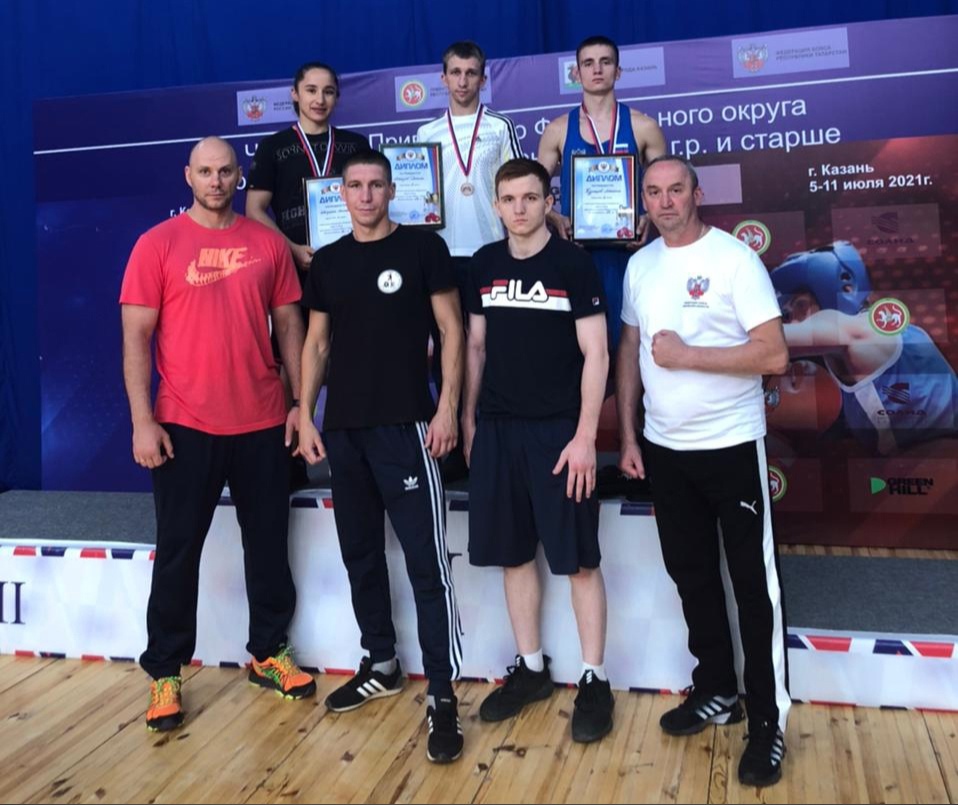 Кировские боксёры вернулись с медалями из Казани
