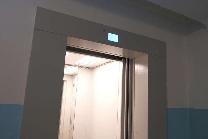 В Кировской области по программе капремонта заменили большую часть старых лифтов