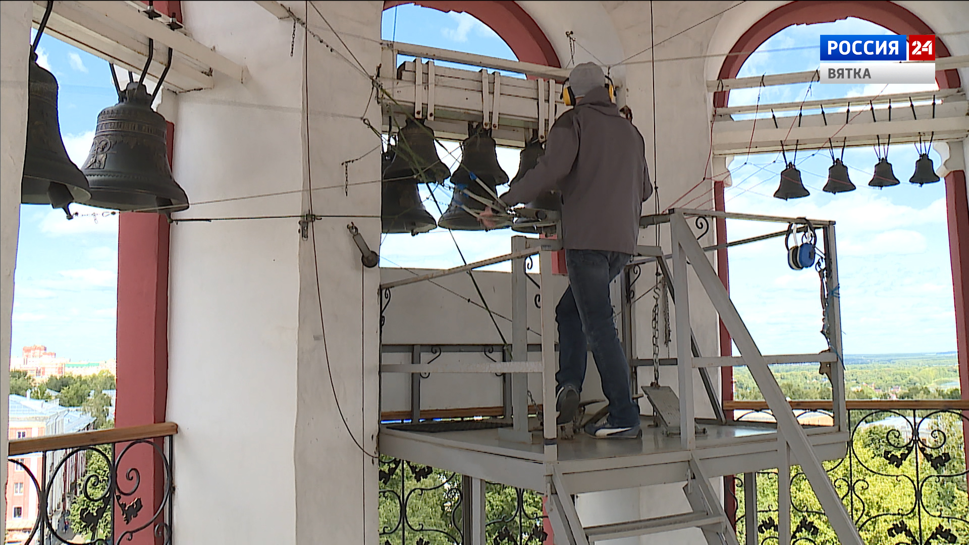 В День Крещения Руси во всех храмах прозвучал колокольный звон