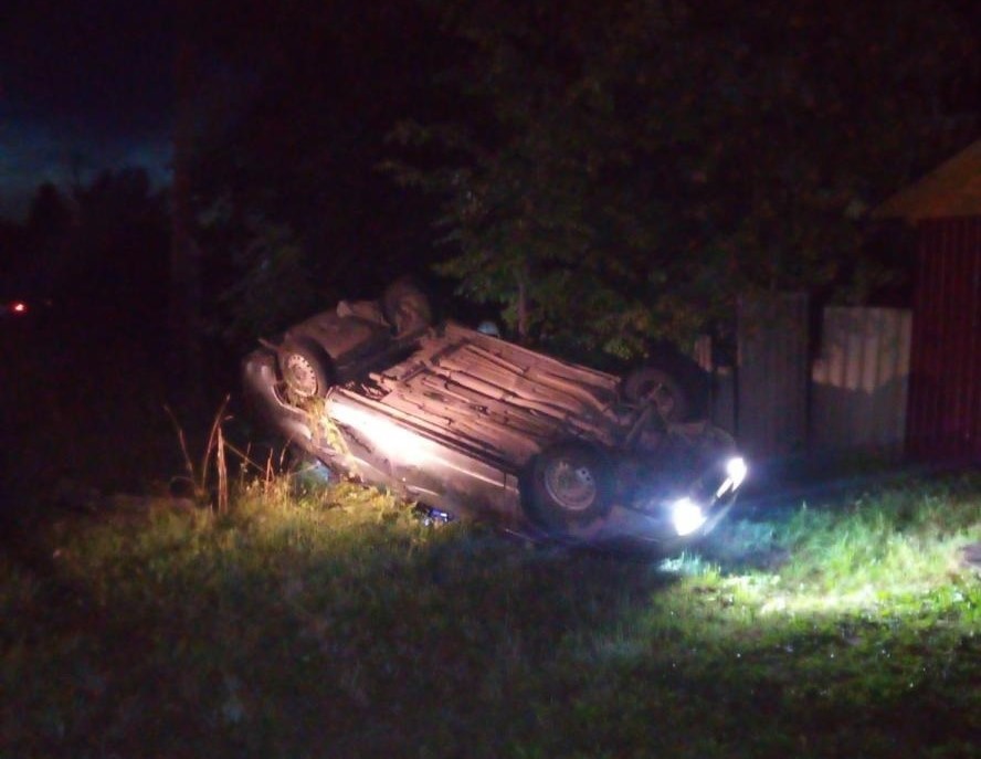 В Даровском районе опрокинулся автомобиль