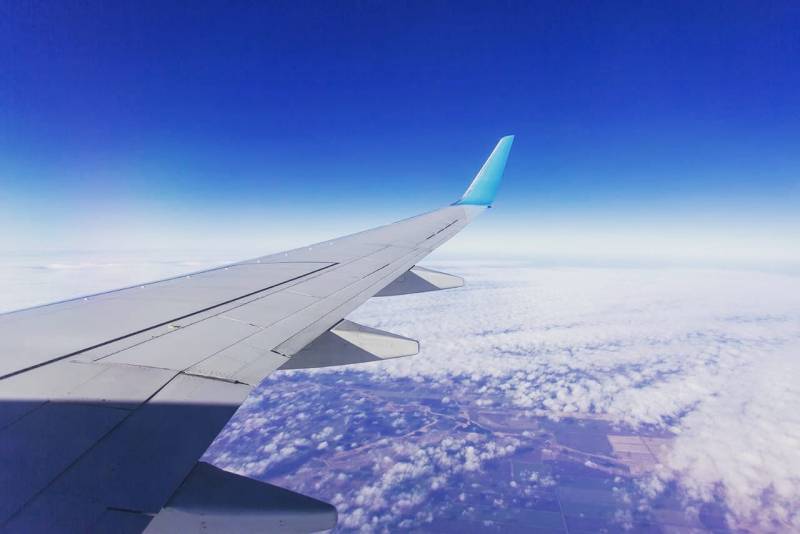 Семьи с детьми смогут приобрести авиабилеты по специальным сниженным тарифам