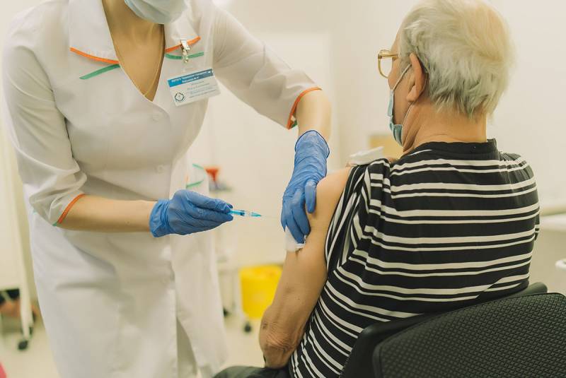 В Кировскую область поступило 1 620 доз вакцины «ЭпиВакКорона»