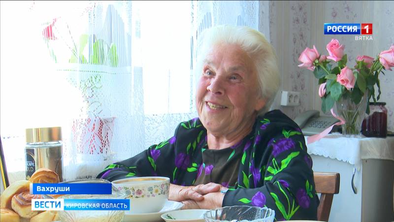 83-летняя жительница Вахрушей победила на конкурсе гармонистов и частушечников