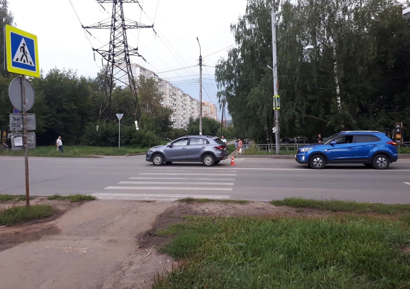 В Кирове на пешеходном переходе сбили женщину