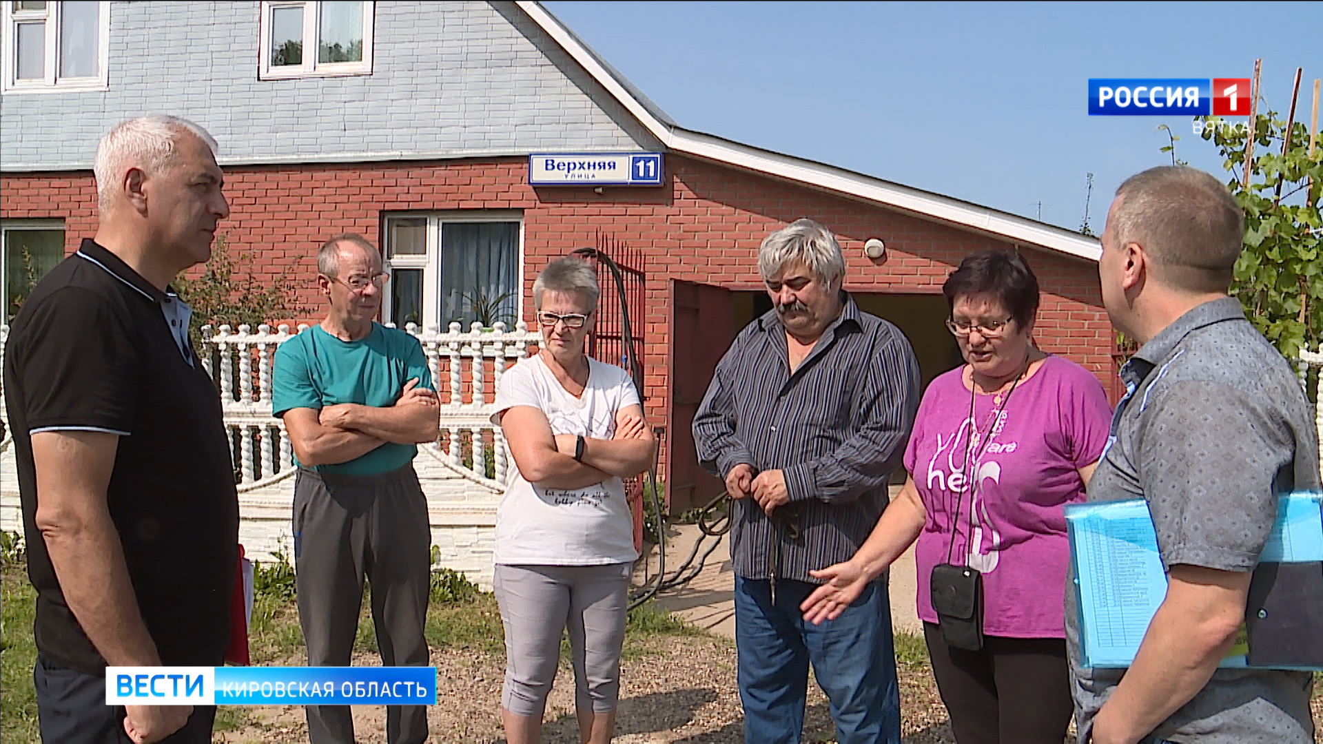 В деревне Шубино жильцы нескольких домов уже больше месяца живут без воды