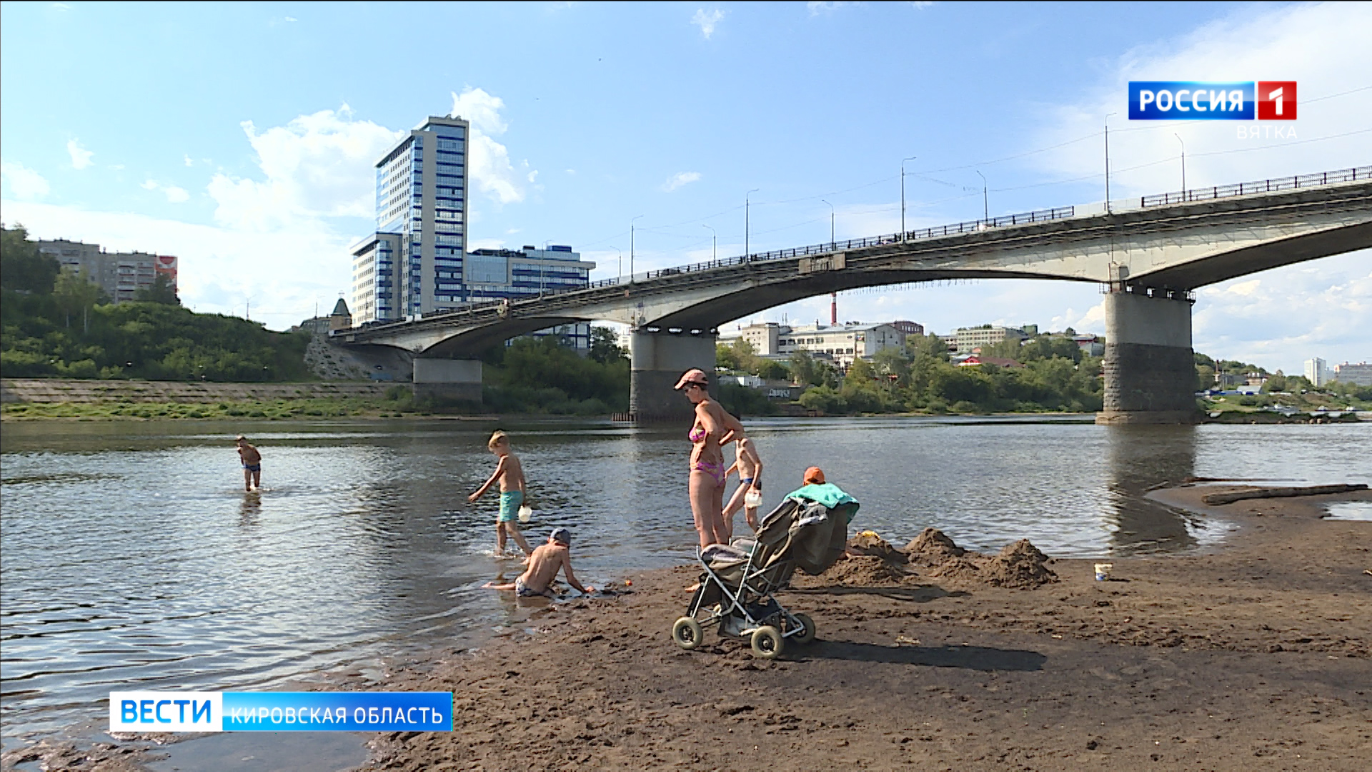 Несмотря на жаркую погоду кировчан просят воздержаться от купания