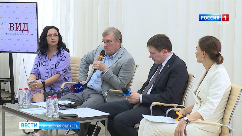 Игорь Васильев и Александр Чурин ответили на вопросы редакторов районных газет