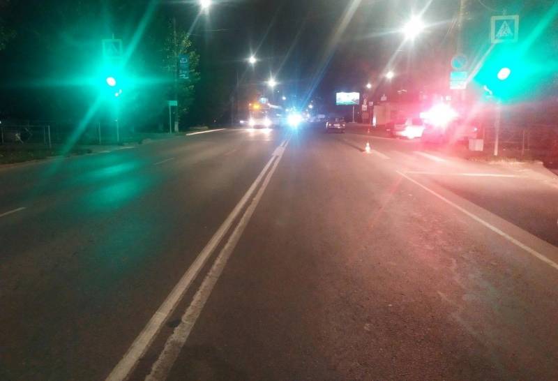 В Кирове на пешеходном переходе пьяный бесправник сбил 62-летнюю женщину