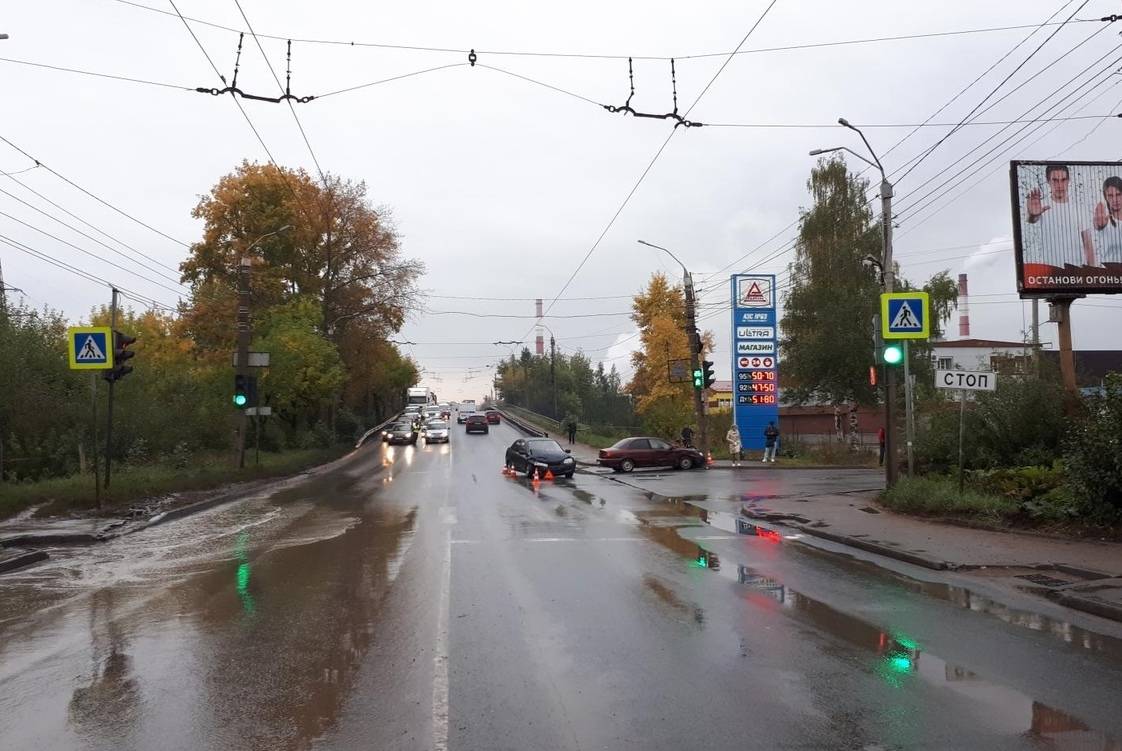 В Кирове в ДТП пострадал пассажир автомобиля «Лада Гранта»