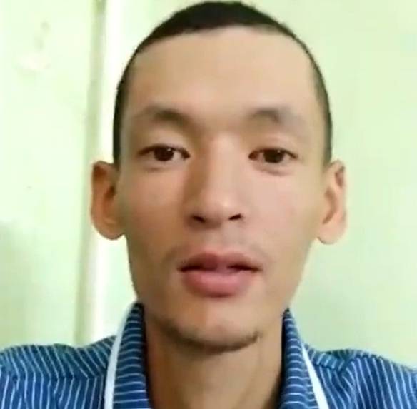 Найденный в лесу солдат обратился к помогавшим в поисках людям