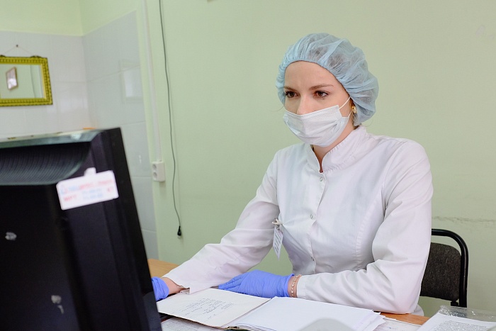 Штат Зуевской центральной районной больницы пополнился пятью молодыми специалистами