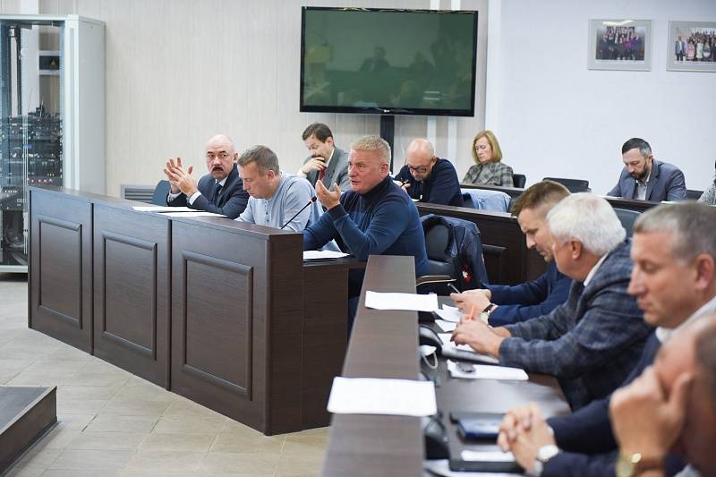 Кировские депутаты  обсудили итоги реализации плана мероприятий по выполнению наказов избирателей