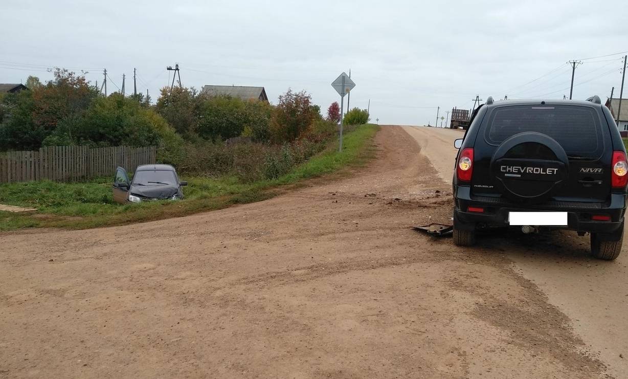 В поселке Уни из-за столкновения двух автомобилей пострадал пассажир «Лады»