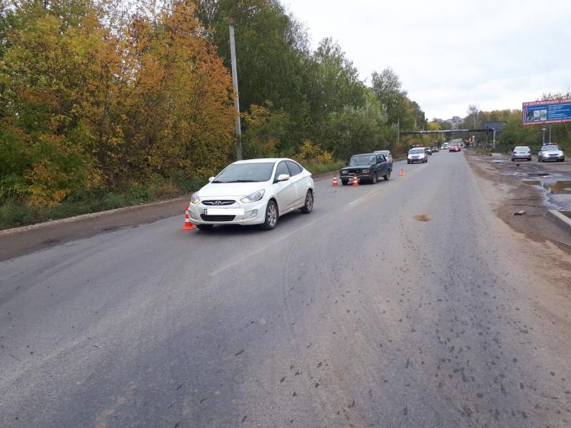 В Кирове в ДТП на улице Луганской пострадали две девушки