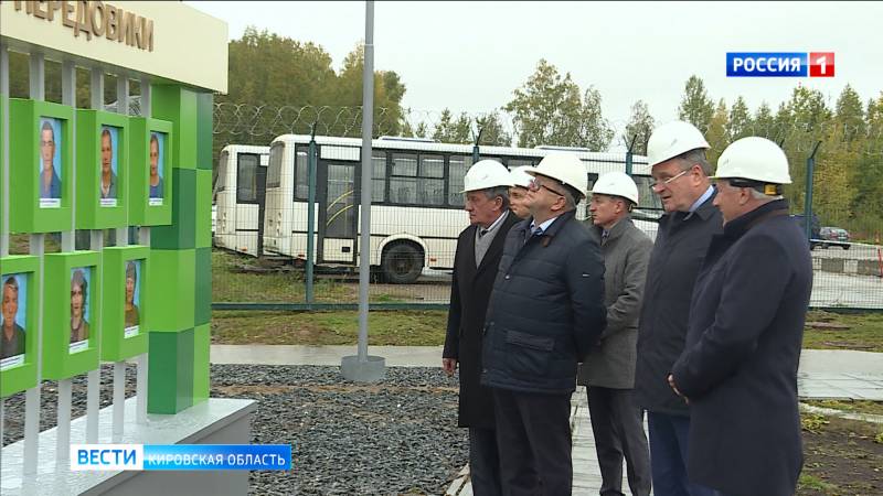 Игорь Васильев посетил Мурашинский фанерный завод