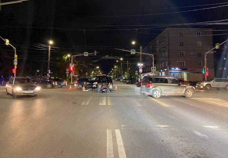 В Кирове 18-летняя мотоциклистка получила травмы в результате аварии