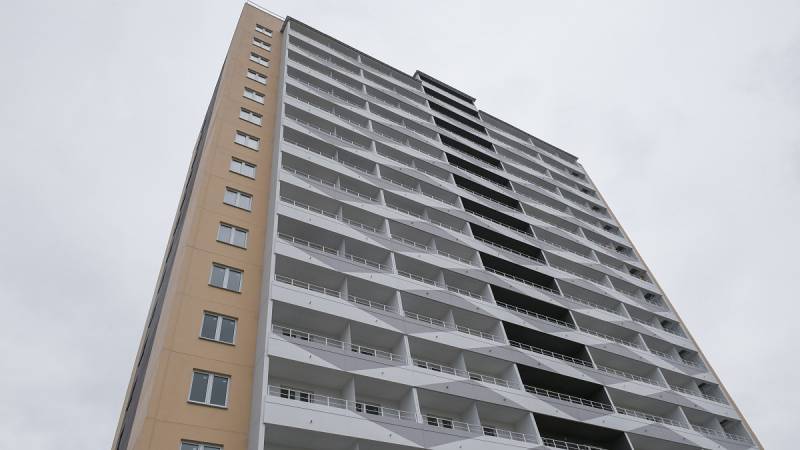 В Кирове на улице Курской завершается строительство дома для переселенцев