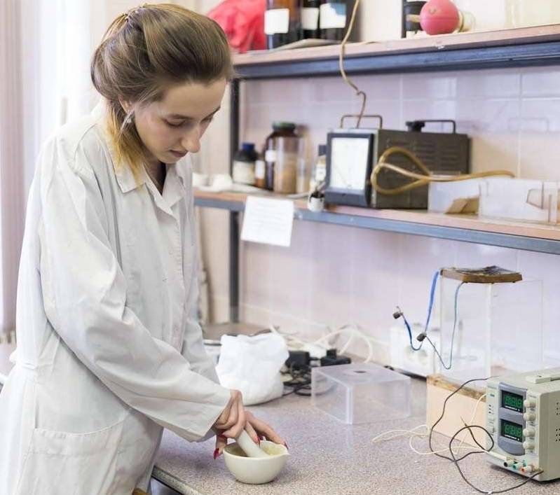 В Кирове собирают средства на производство антигололёдного спрея для обуви