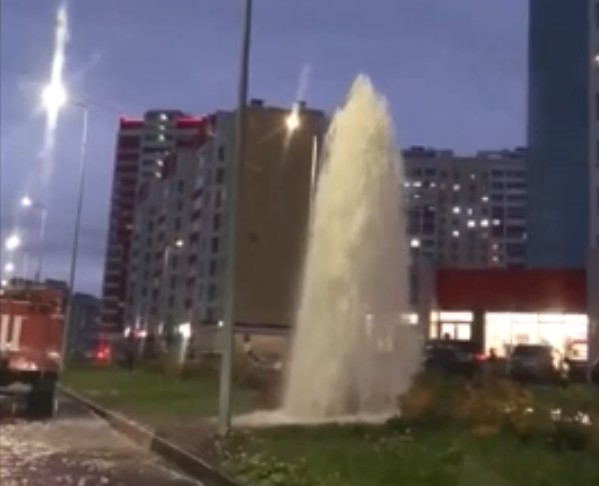 В Кирове устранили дефект на сетях по улице Мостовицкой